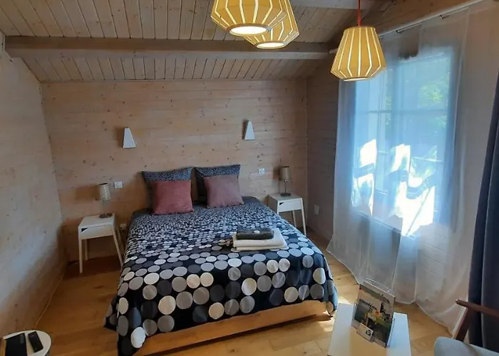 Sea-Snow Guest Houses Talmont-Saint-Hilaire