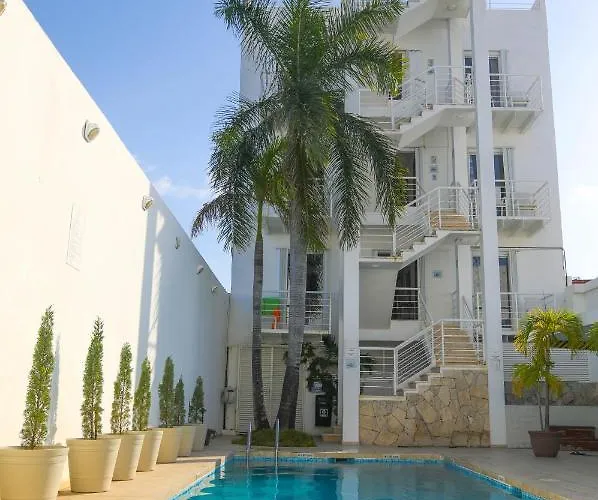 Luxury Hotels in Cancun near Cenote Azul