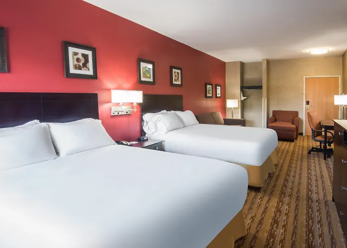 Holiday Inn Express Hotel & Suites Wauseon By Ihg