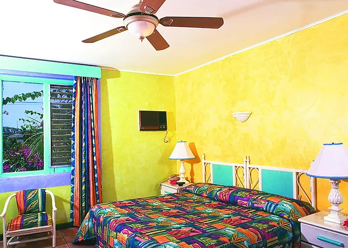 Doctors Cave Beach Hotel