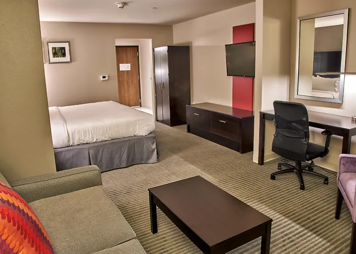 Holiday Inn Express & Suites Claremore By Ihg