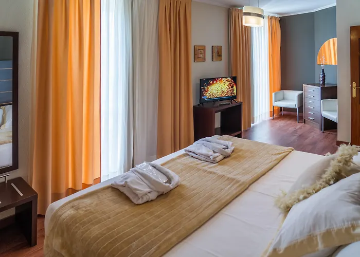 Hotel O Val Do Naseiro Viveiro