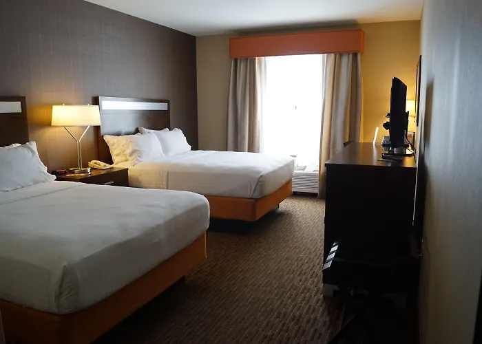 Holiday Inn Express Hotel & Suites Watertown - Thousand Islands By Ihg