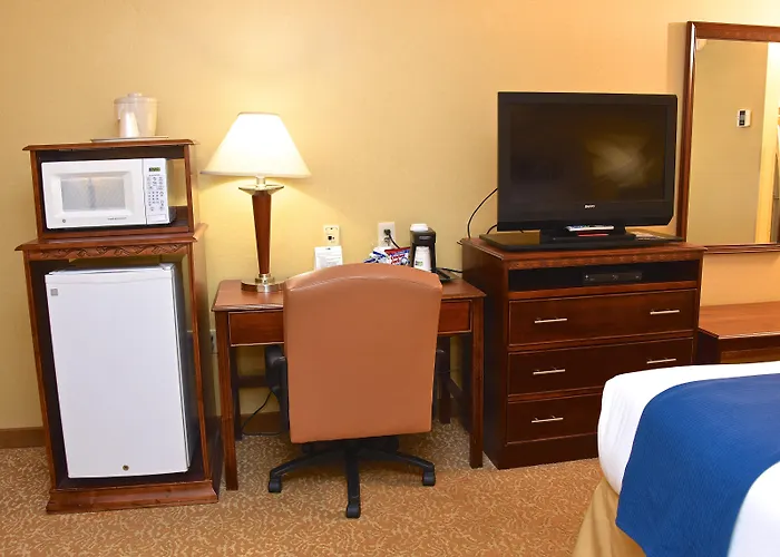 Holiday Inn Express Hotel & Suites Fenton/I-44 By Ihg