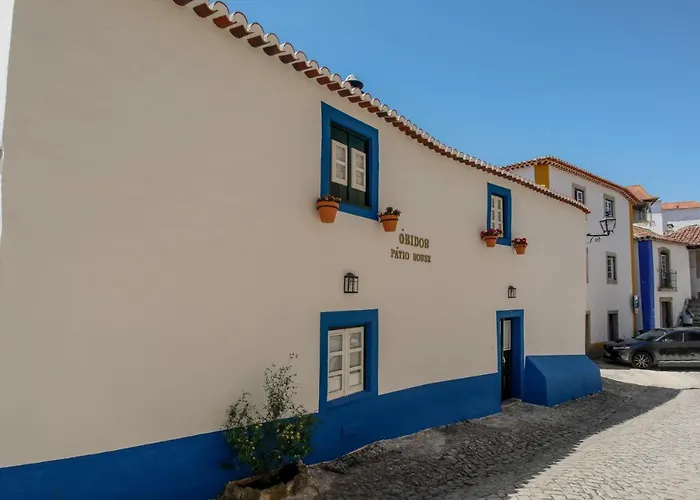 Óbidos Pátio House Acomodação com café da manhã