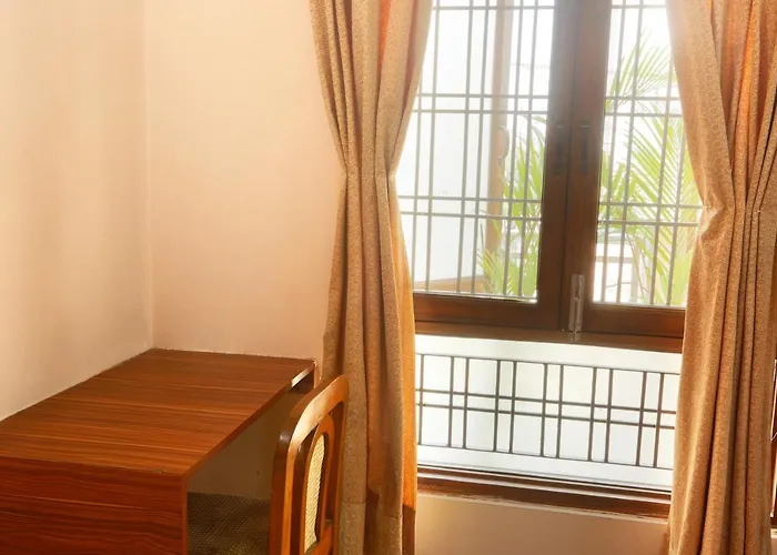 Hotel Surya Palace By Aura