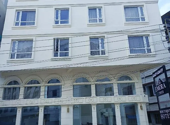 Hotel Emora Tree
