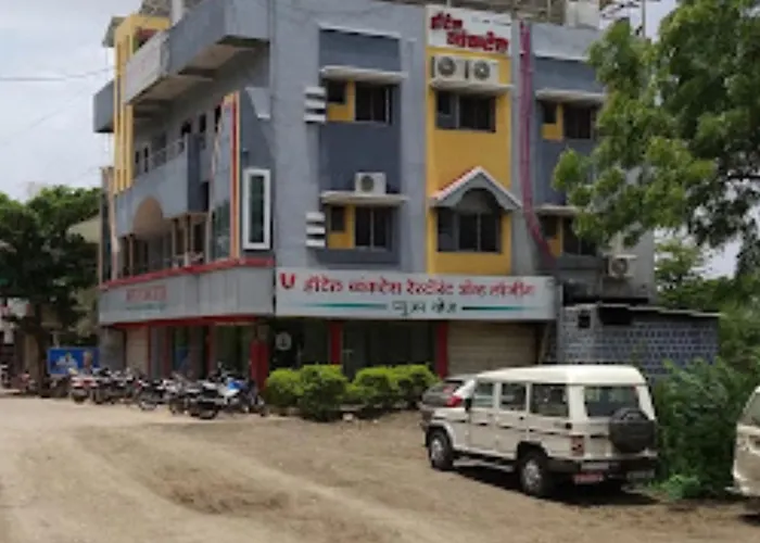 Hotel Vyankatesh Washiim