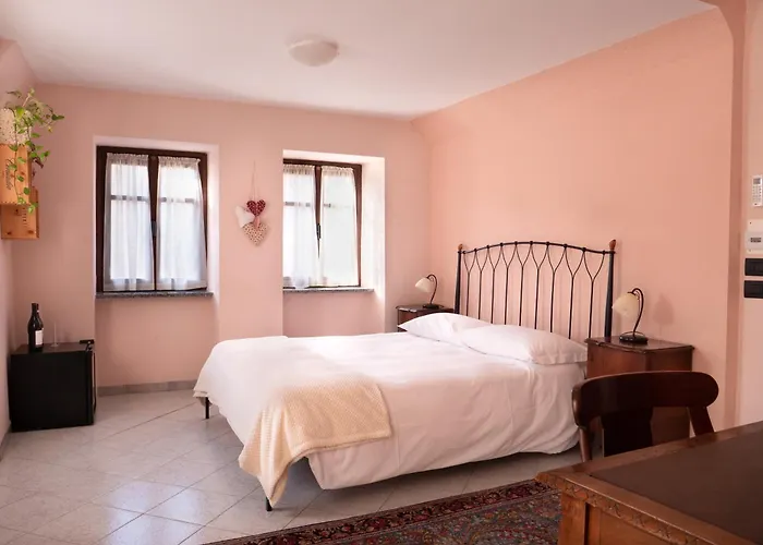Bed and Breakfast L'Aromatario Neive
