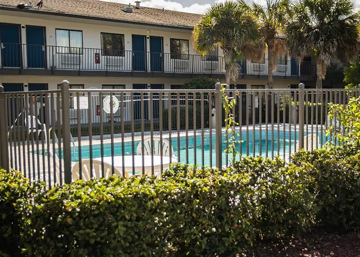 Motel 6-Ft. Pierce, Fl
