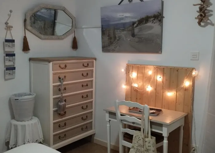 CHAMBRES D'HÔTES CHEZ CATHERINE A REUS chambre bord de mer avec salle de bains privée
