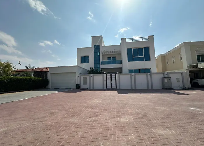 Five Star Villa Near Airport
