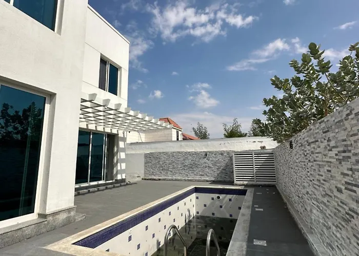 Five Star Villa Near Airport