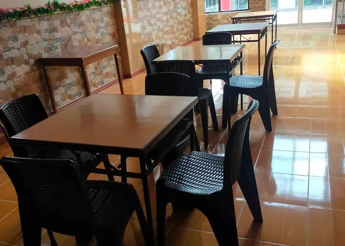 Auzone Inn Budget Hometel