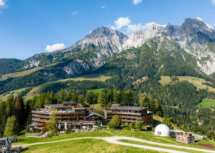 Holzhotel Forsthofalm Leogang