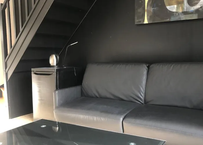 Une chambre à Neuilly Guest house