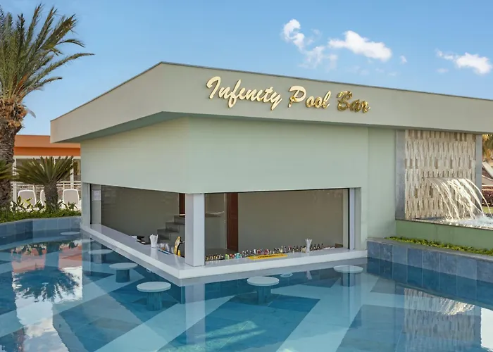 Kirman Belazur Resort & Spa
