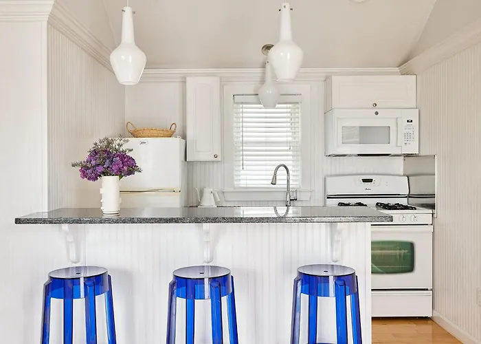 Blue - Inn On The Beach Newburyport