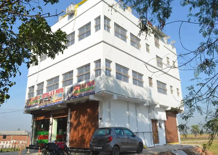 Hotel Av Priya