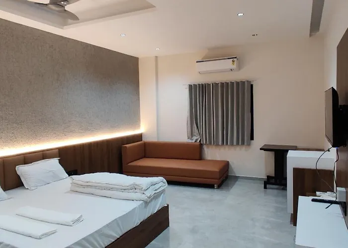 Hotel The Grand Khodiyar