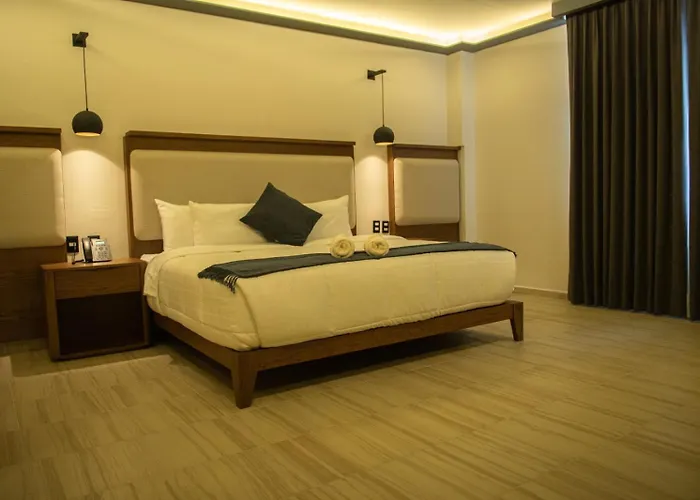 Hotel Merlot Inn