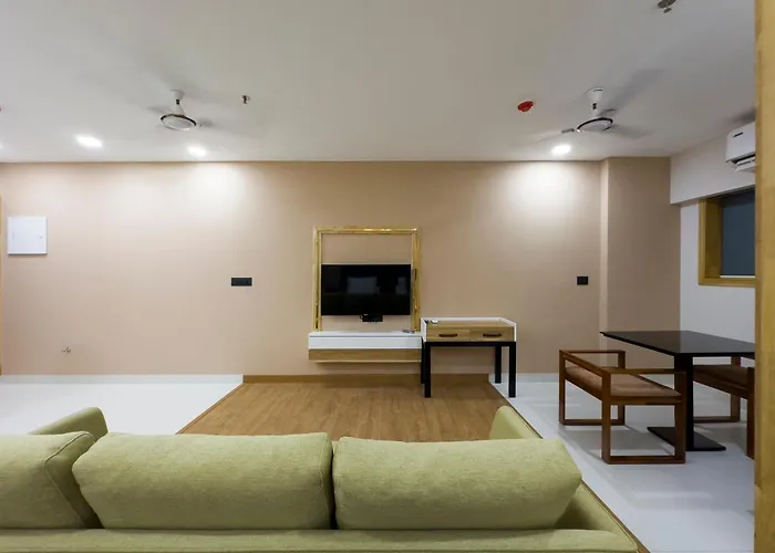 7 Apple Hotel Guruvayur