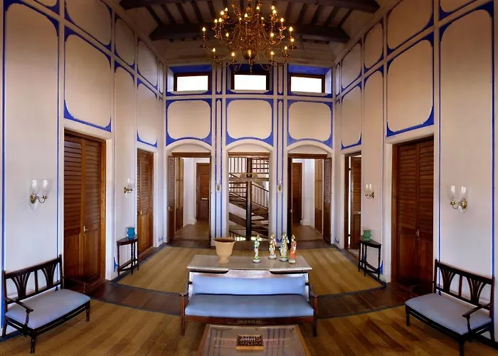 Neemrana'S - Bungalow On The Beach
