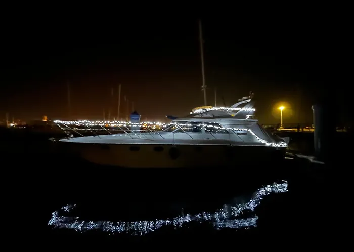 El Yate De Las Luces