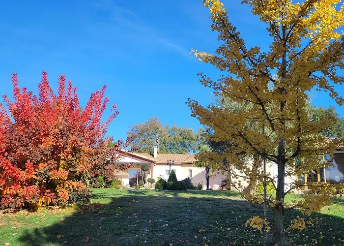 LE CLOS CASTEL -Chambre d'hôtes - Gîte équipé