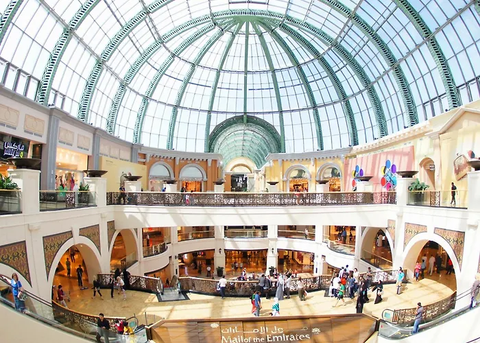 Flora Al Barsha Hotel At The Mall Dubaï