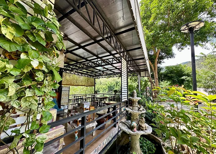 ชอว์ งาทอง รีสอร์ต Chor Ngar Thong Erawan Kanchanaburi