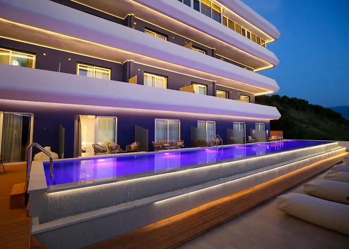 Hotel Regina Blu Radhimë