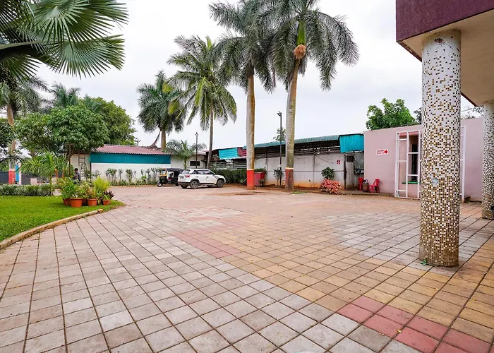 Fabhotel Prime Shahu