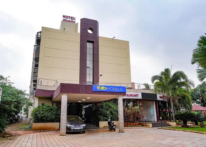 Fabhotel Prime Shahu