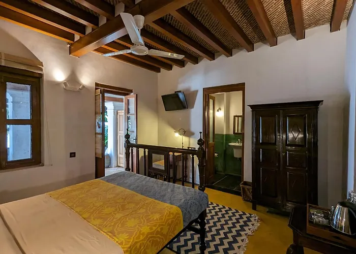 Thanga House By Luxunlock Private Villas