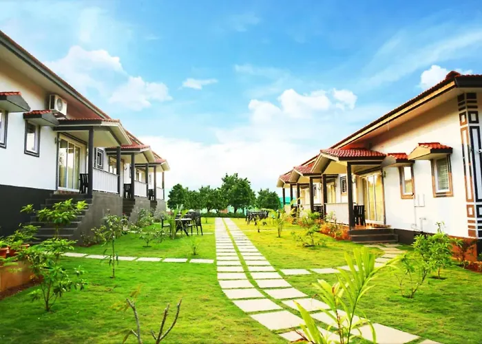 Fabhotel Vagator Retreat Resort With Swimming Pool, Goa
