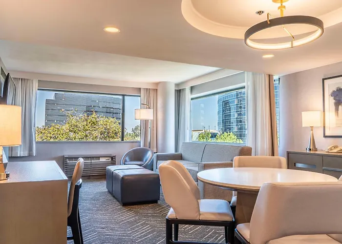 Doubletree By Hilton Orange County Airport Hotel Santa Ana