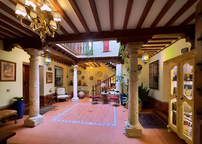 Aparthotel LUX San Miguel Toledo