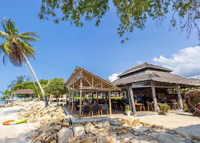 Absolute Beachfront Villas