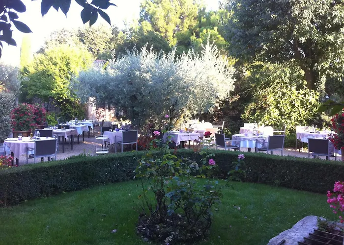 Hotel Mas Des Carassins à Saint-Rémy-de-Provence