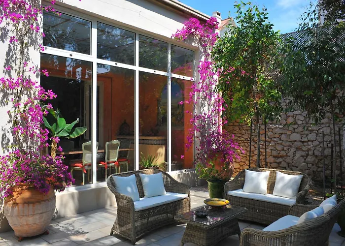 Villa Valflor Chambres D'Hotes Et Appartements Marseilles