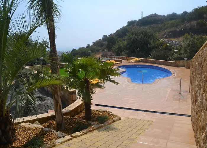 Hotel Simón