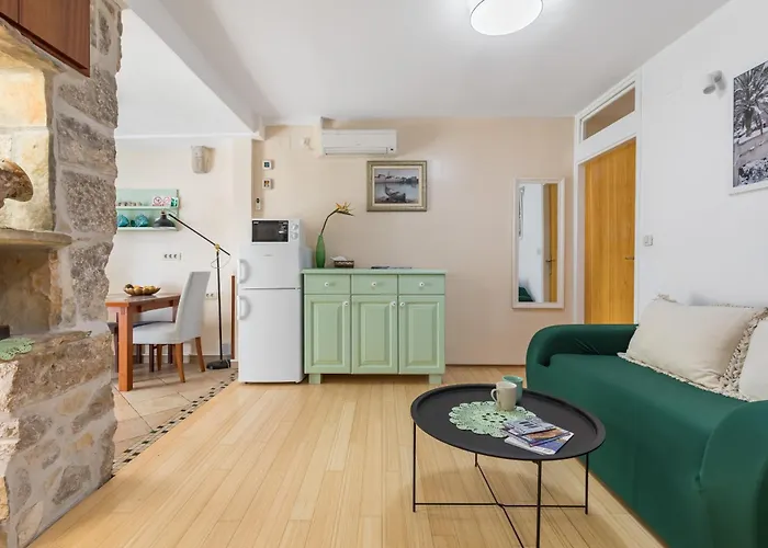 Luxury Apartment Silvana With Beautiful Garden