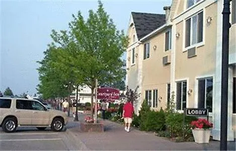 Court Plaza Inn & Suites Of Mackinaw Mackinaw City