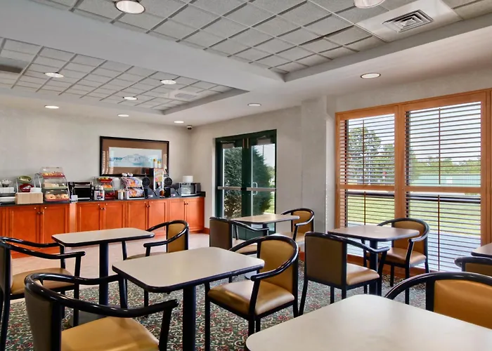 Wingate By Wyndham Vineland Hotel