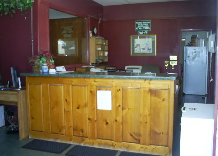 Crestview Inn