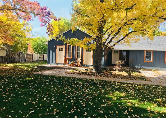 Eastside Guesthouse And Bivy