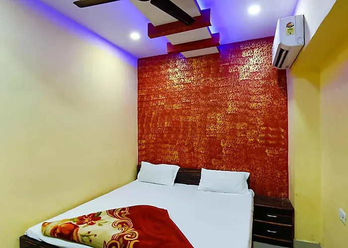 Goroomgo Atithi Galaxy Kanpur Near Railway Station - Hotel-At-Prime-Location Spacious-Room With-Wi-Fi & Parking Availability,