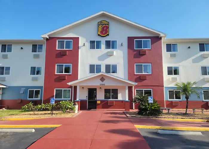 Super8 By Wyndham Nearby Clearwater St Petersburg International Airport Hotel Pinellas Park