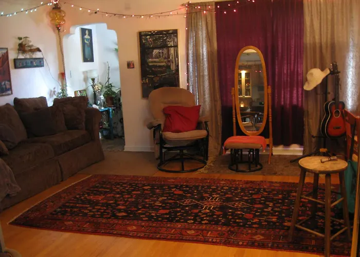 Mystic Portal 420 Guesthouse
